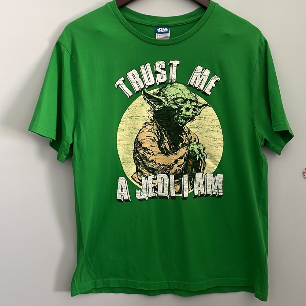 5/$25 STAR WARS Yoda Jedi Graphic Tee Size L